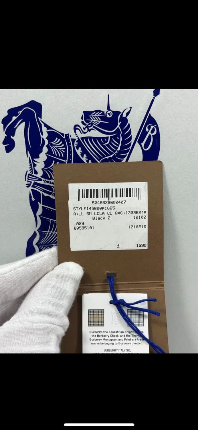 (새상품)버버리 퀼팅 램스킨 스몰 롤라 백 블랙 8059510 상품이미지10