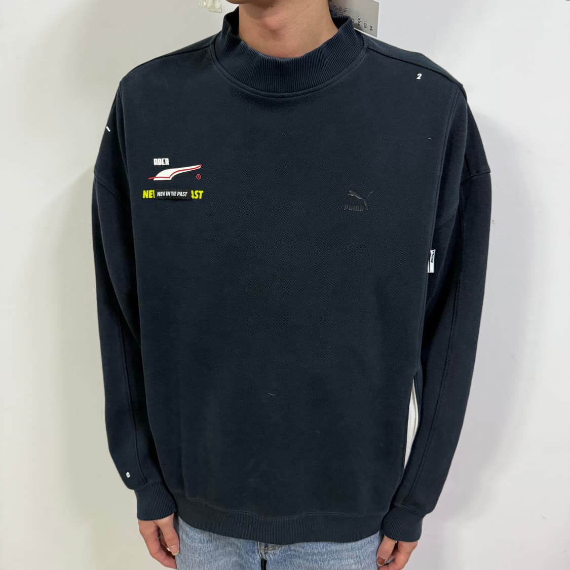 아더에러 x 퓨마 맨투맨 상품이미지3