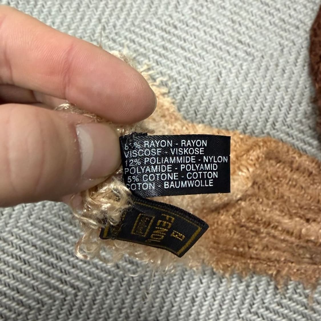 펜디 그라데이션 니트 머플러  v1516 상품이미지5