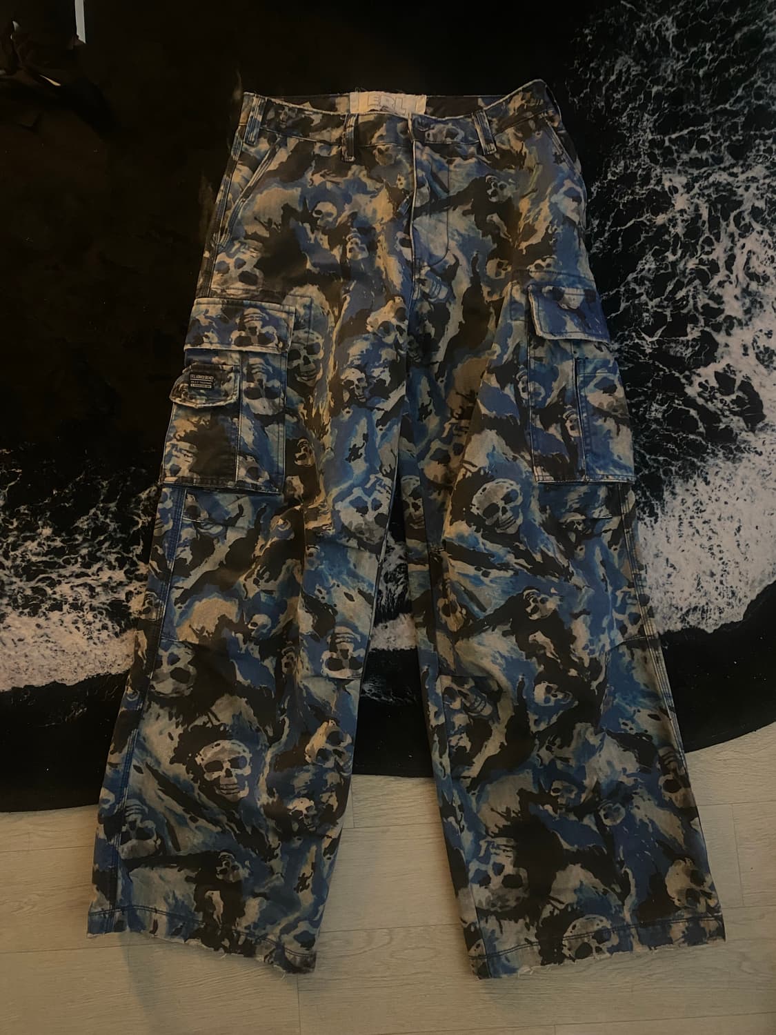 ERL 스컬프린트 카고팬츠 상품이미지1