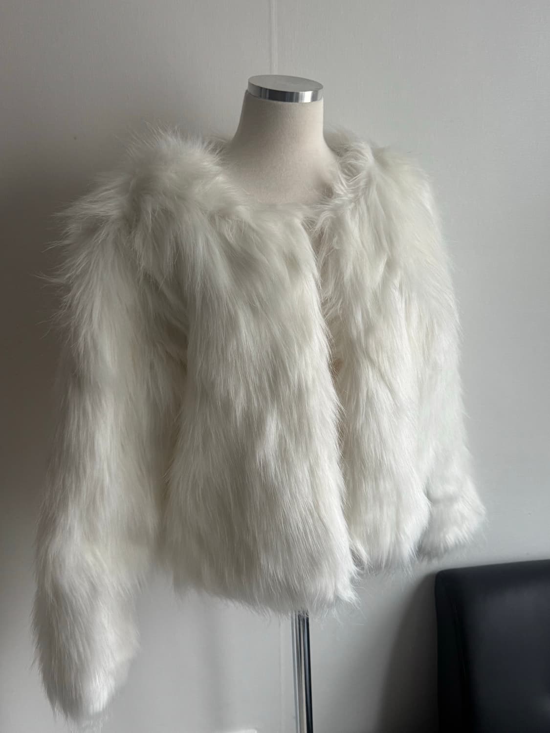 화이트 미드 헤어 페이크 퍼자켓 새상품(마지막 재고) 상품이미지1