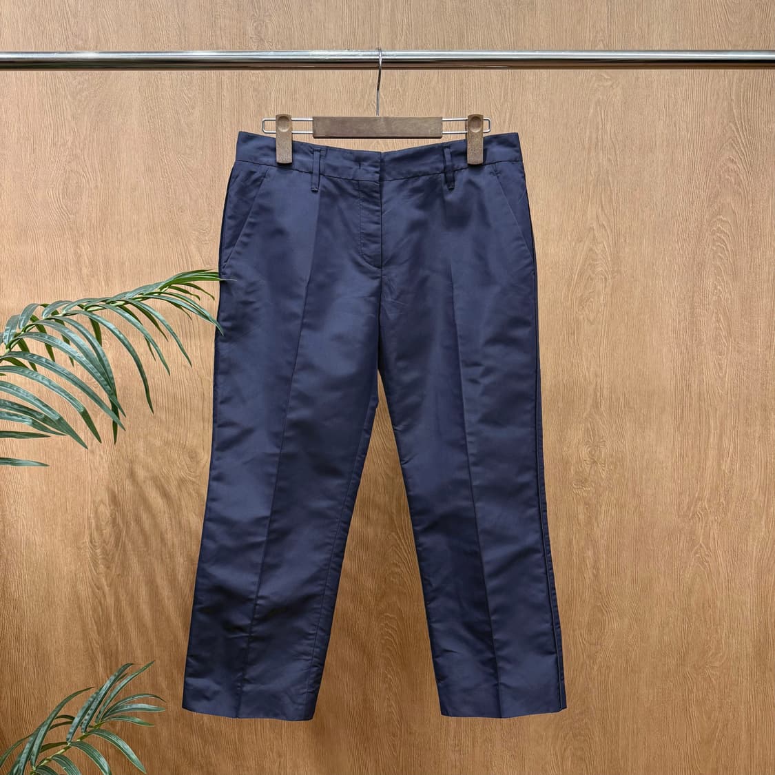 프라다 센터프레스 크롭 슬랙스 슬림 스트레이트 핏 클래식 네이비 상품이미지1