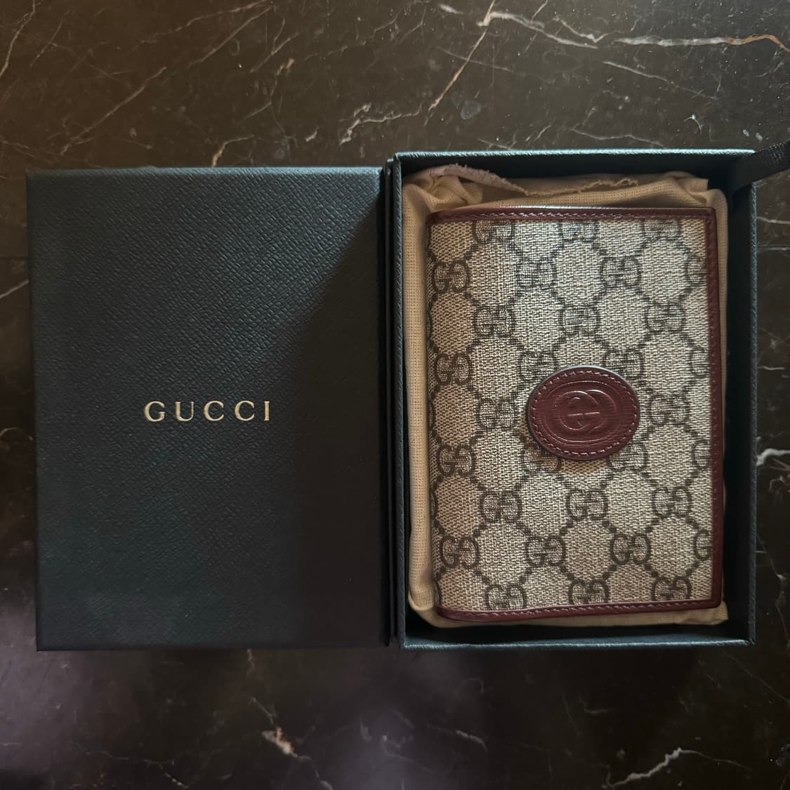 구찌 카드 여권지갑 상품이미지1