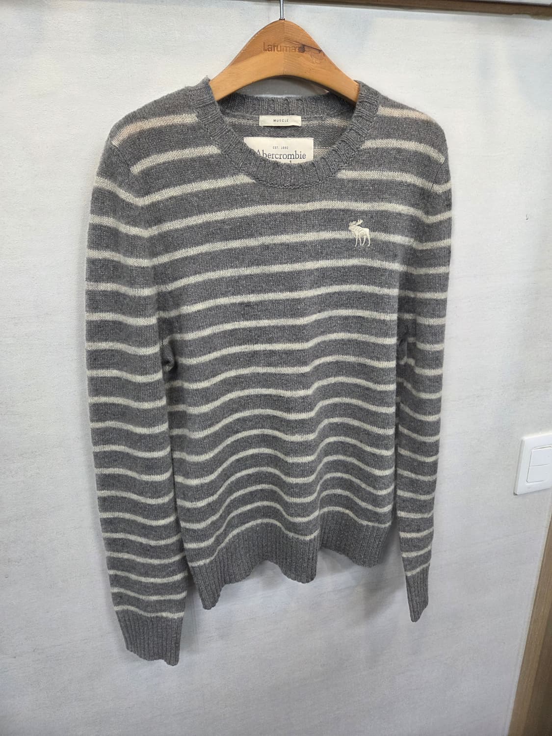 아베크롬비 무스 자수로고 스트라이프 니트 m 머슬핏  상품이미지6