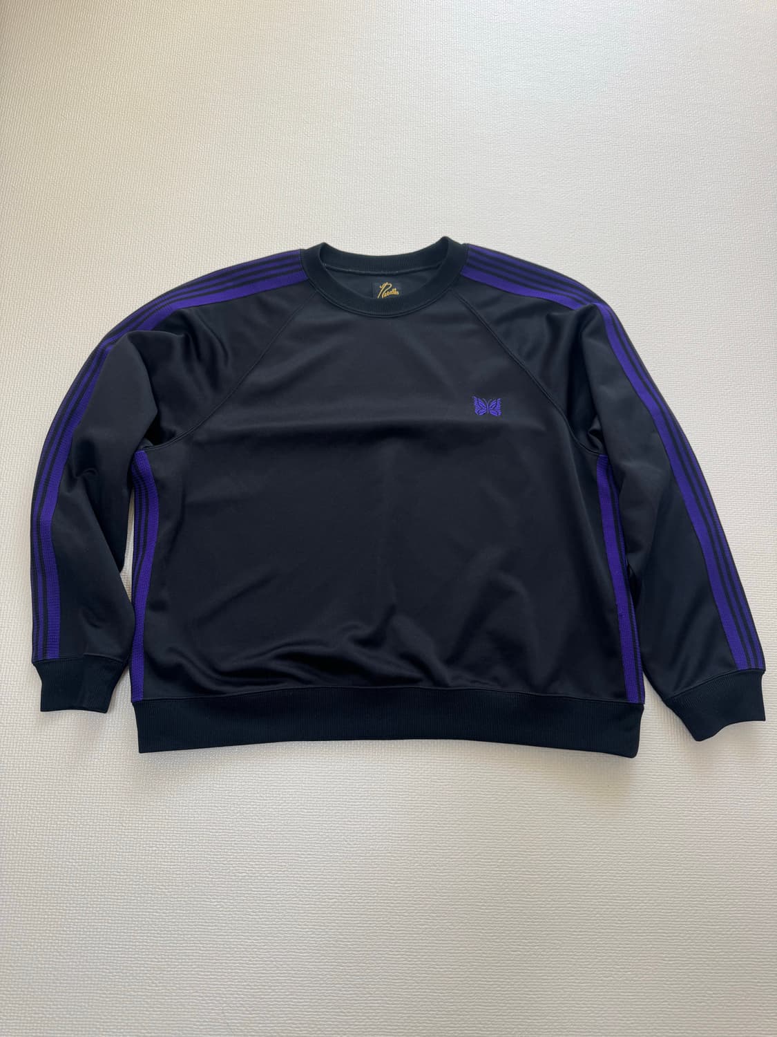 니들스 트랙 맨투맨 L사이즈 상품이미지1