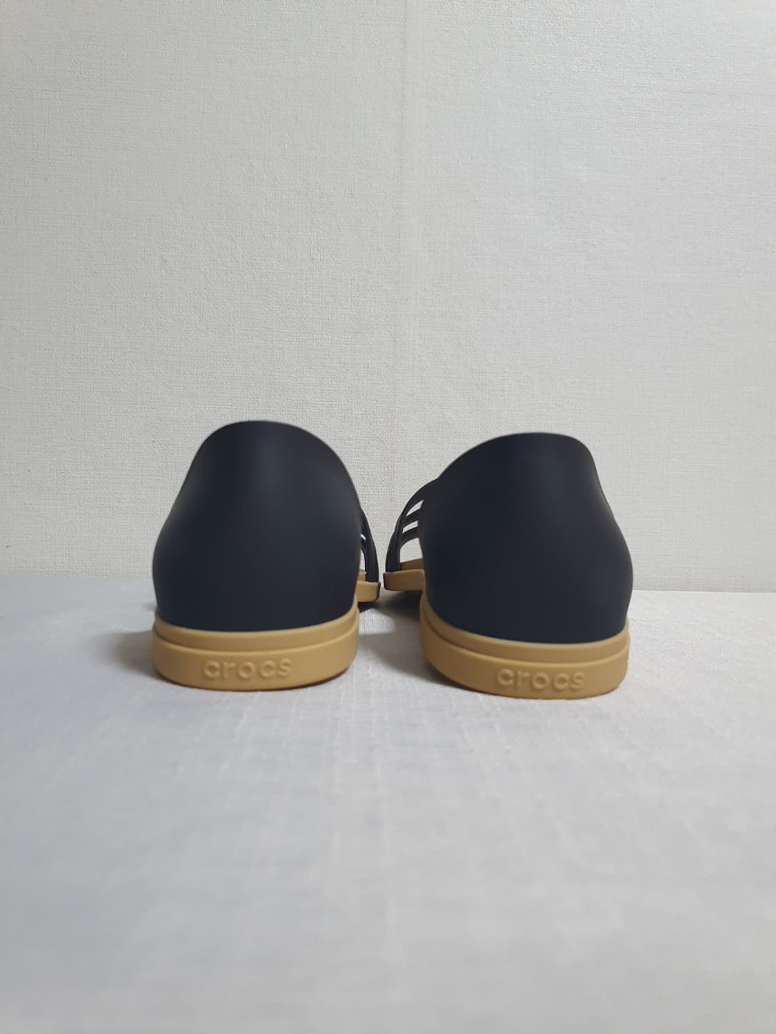 크록스 툴룸 오픈 플랫 샌들 블랙 탄 230mm 상품이미지7