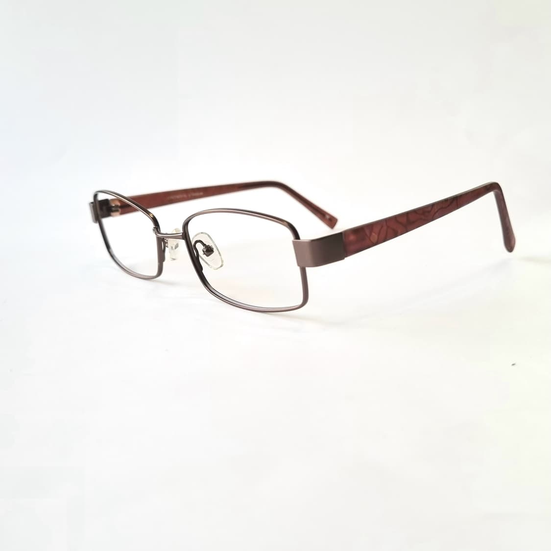 진열상품 NICOLE 사각 건메탈브라운 안경테 399 상품이미지3