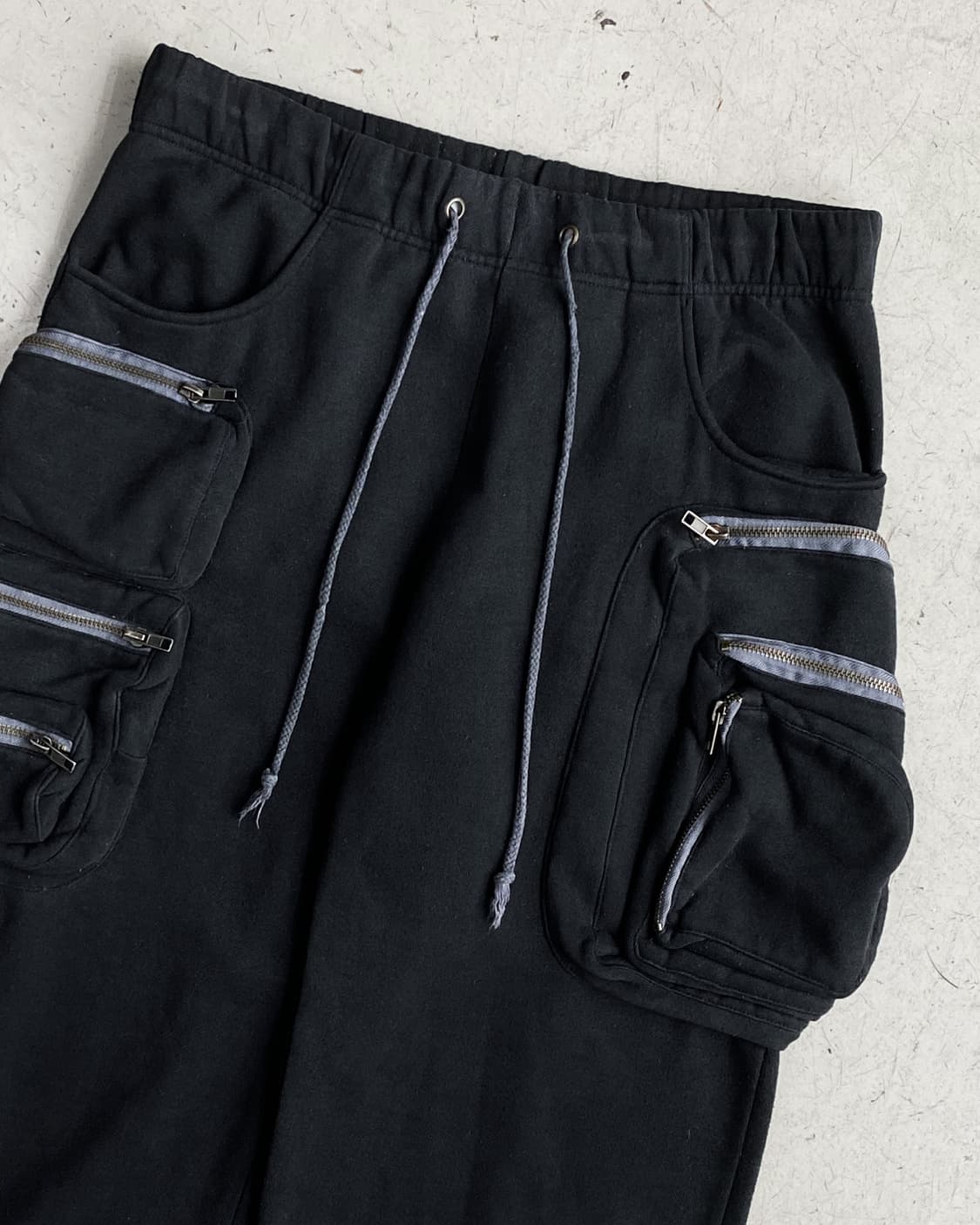 헬로? 유틸리티 멀티 포켓 스웻팬츠 상품이미지4