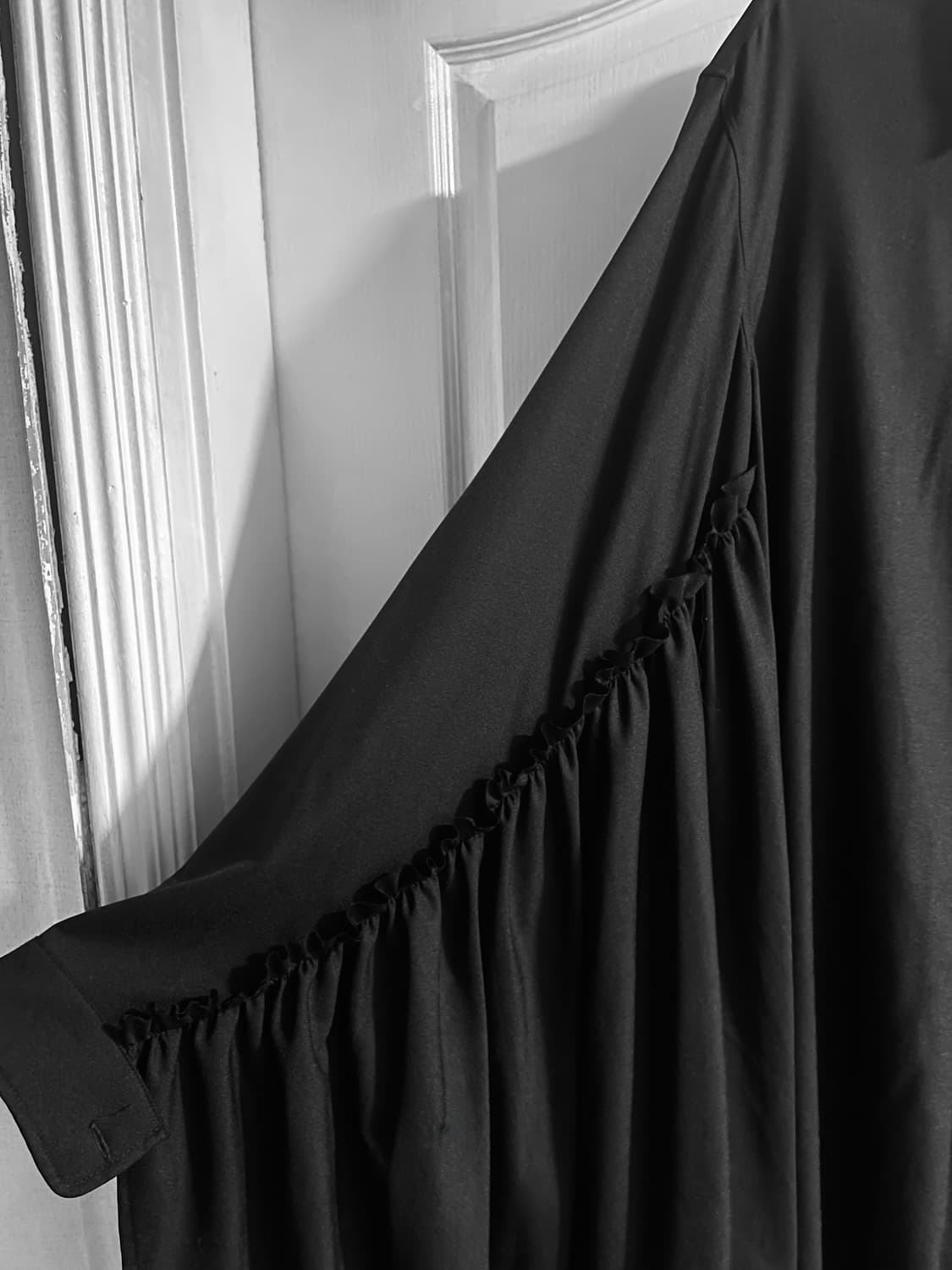 Not conventional 드레이프 롱셔츠 상품이미지6