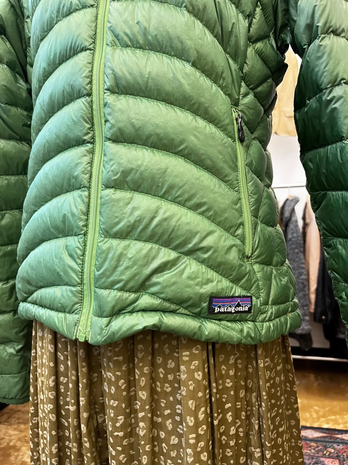 파타고니아 우먼즈 라이트 구스다운 경량패딩 상품이미지3