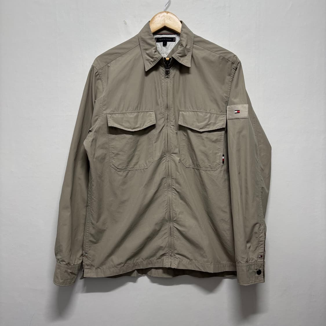 타미힐피거 베이지 나일론 셔츠자켓 상품이미지1