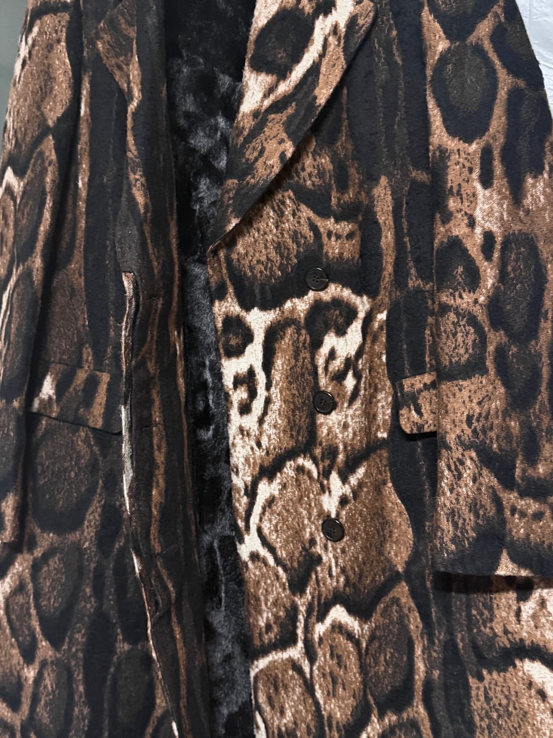 드리스반노튼 레오파드 자카드 퍼 오버사이즈 코트 상품이미지3