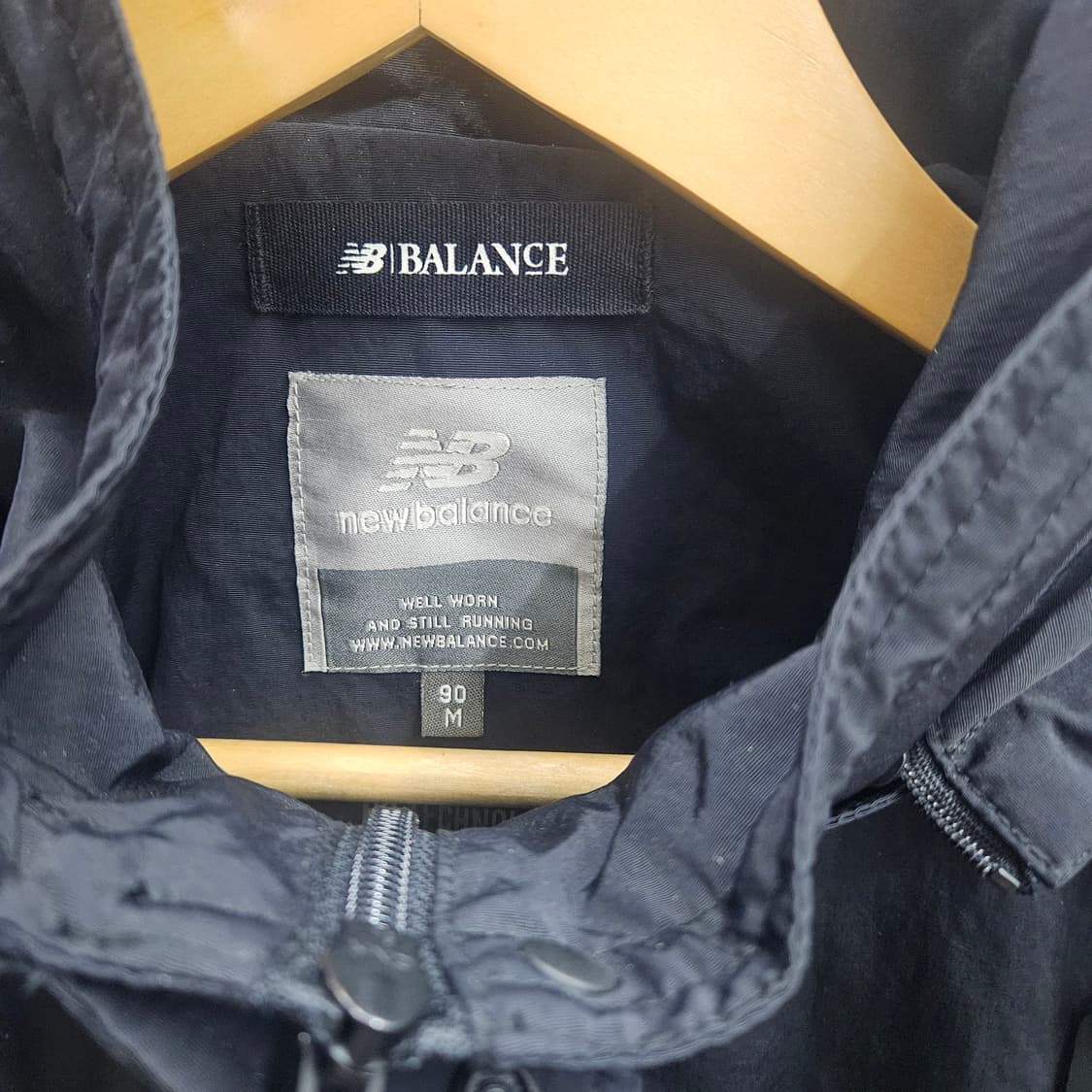 뉴발란스 후드 바람막이 자켓 블랙 90(M) 상품이미지3