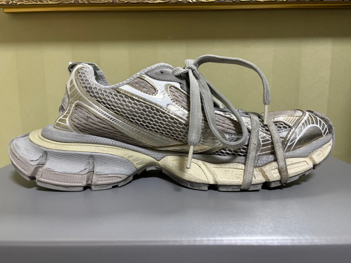 [42] 발렌시아가 3XL 에그쉘 상품이미지9