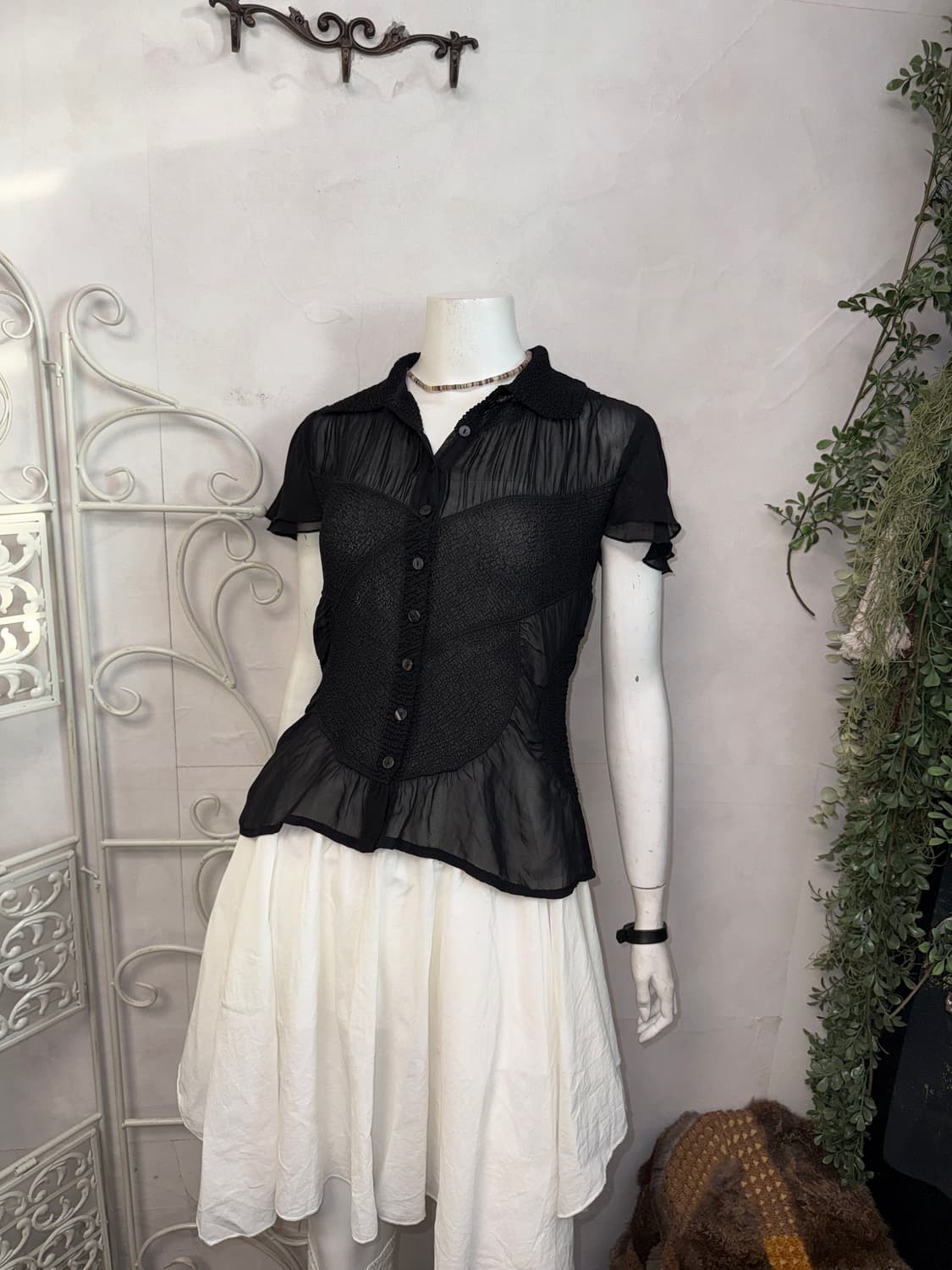 Black shirring chiffon button blouse  상품이미지5