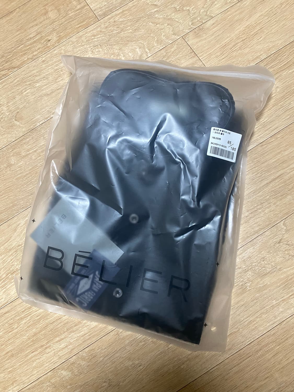 벨리에 호리존 숏 슬리브 셔츠 크리즈 블랙 105사이즈 팝니다 상품이미지2