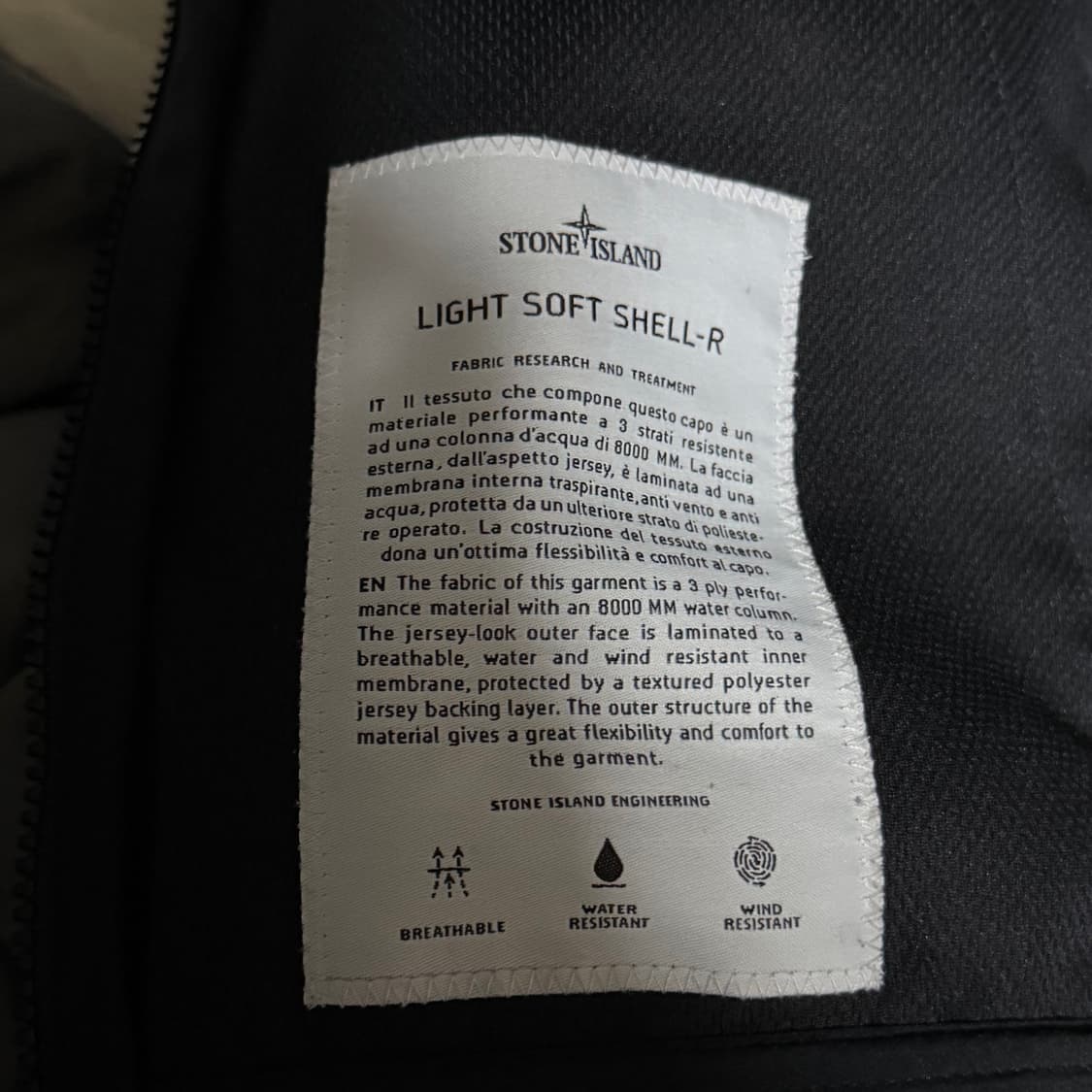 스톤 아일랜드 라이트 소프트쉘(L) 블랙 팝니다. 상품이미지6