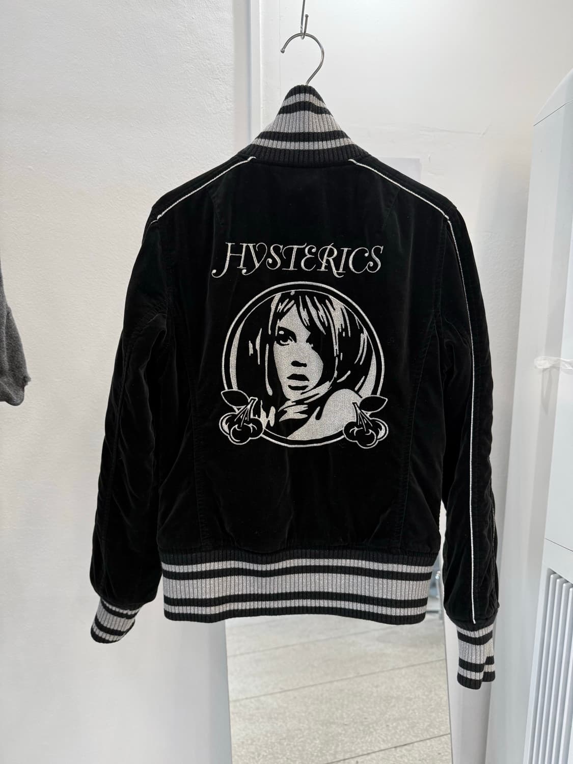 HYSTERIC GLAMOUR Spangle Logo Blouson   상품이미지2