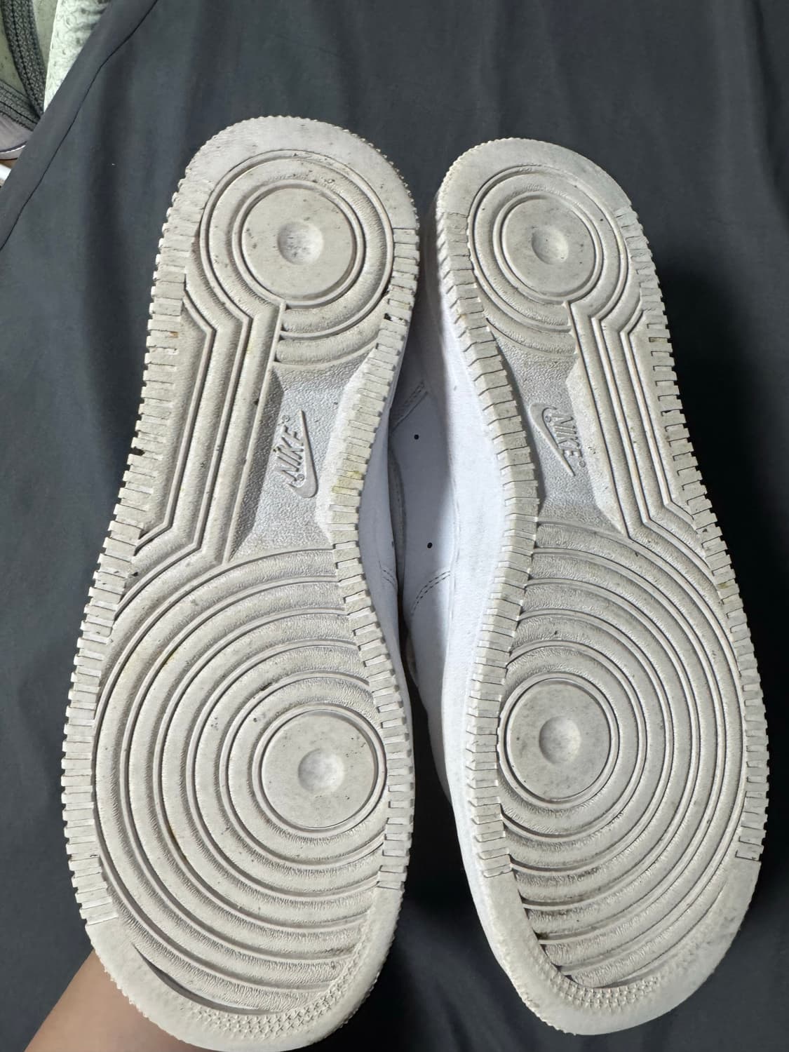 나이키 나이키 에어포스 1 '07 로우 화이트 상품이미지3