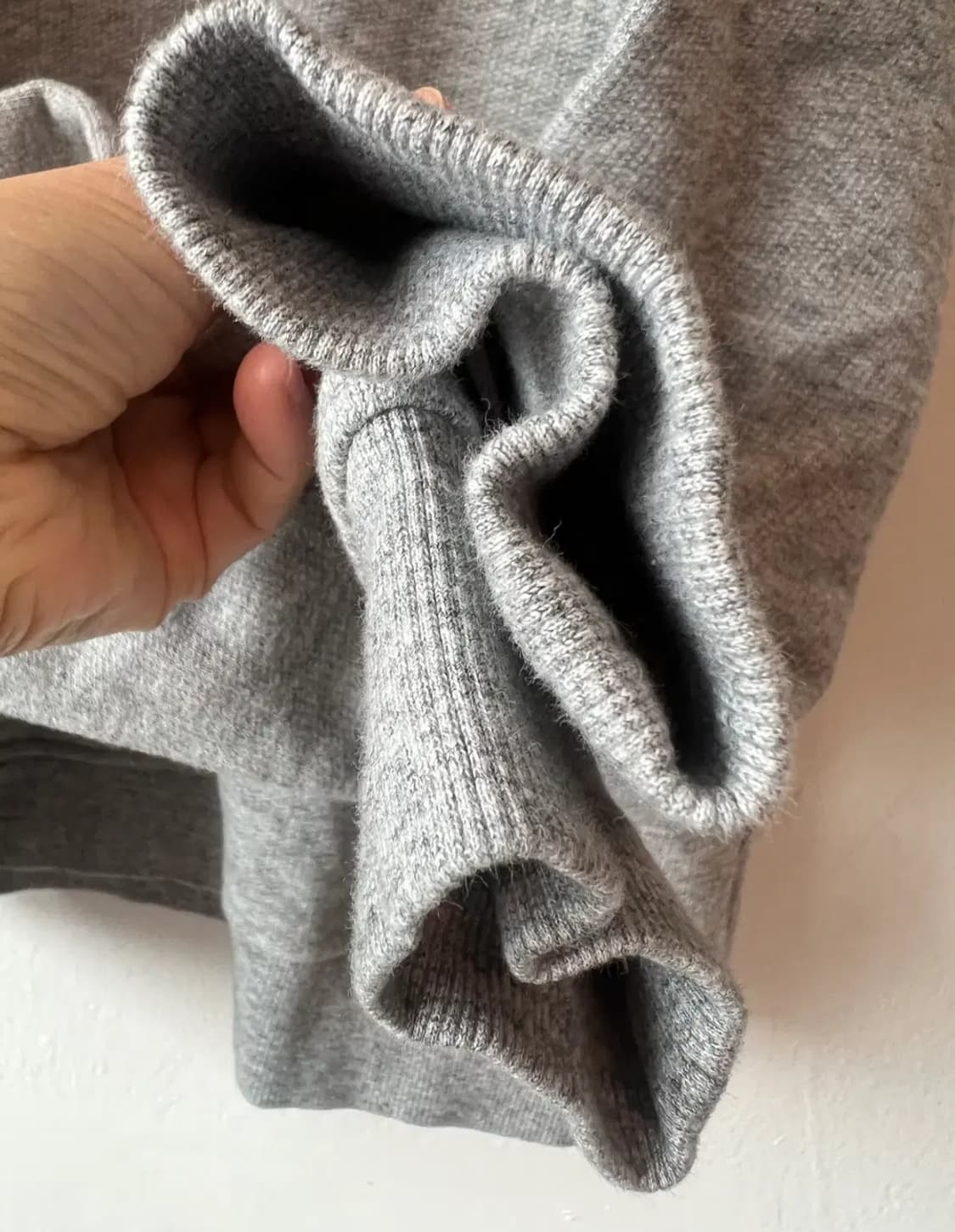 시리즈 남성 그레이 맨투맨티셔츠 상품이미지4