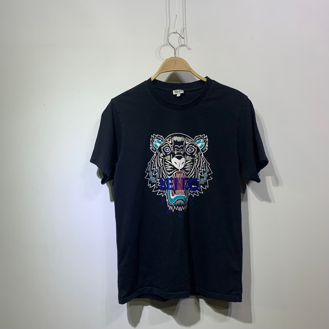 겐조 반팔티셔츠 판매합니다 상품이미지1