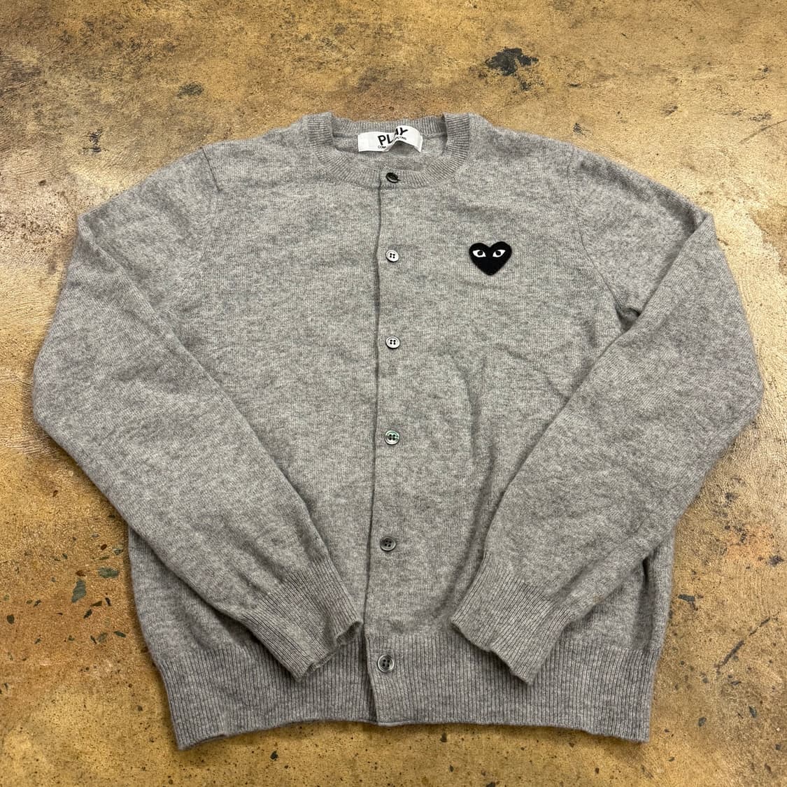 꼼데가르송 그레이 블랙 와펜 니트 가디건  상품이미지2