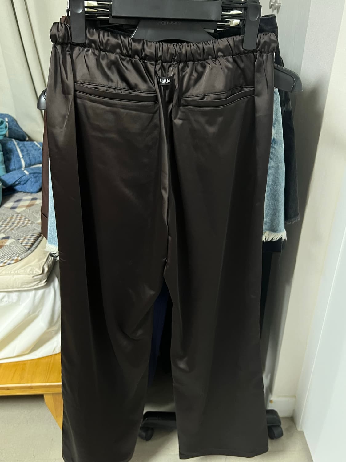 [1] 타일레 BAIA SATIN TERRAZZA PANTS - 브라운 상품이미지3