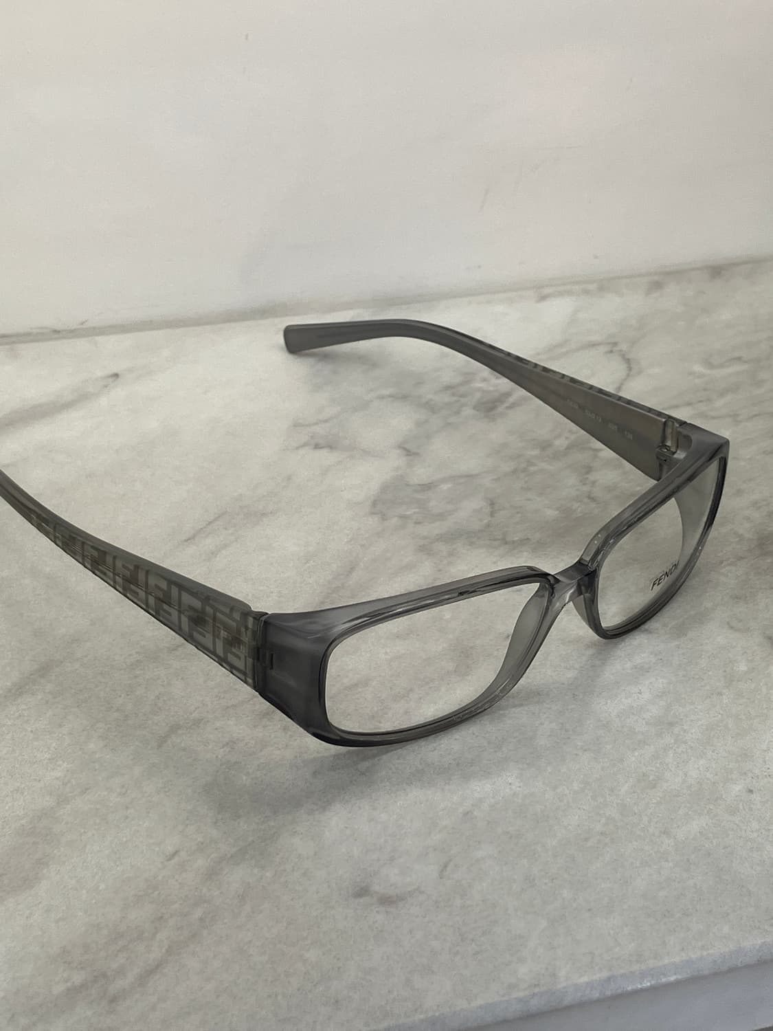 FENDI 펜디 Vintage 스퀘어 뿔테 안경 상품이미지4