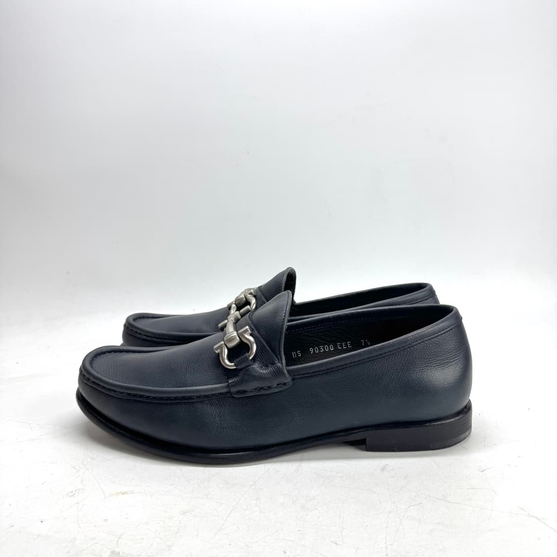 255) 페라가모 간치니 레더 로퍼 (다크네이비) 상품이미지1