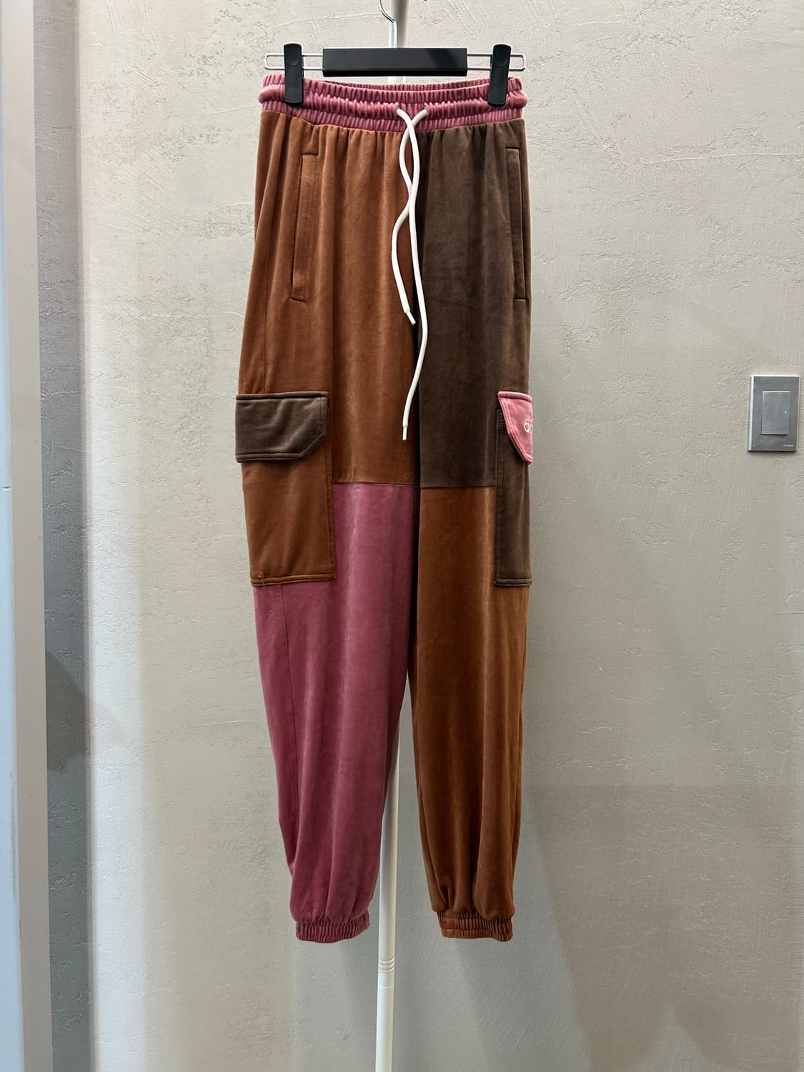 아디다스 오리지널 컬러 블록 벨벳 조거팬츠 상품이미지2