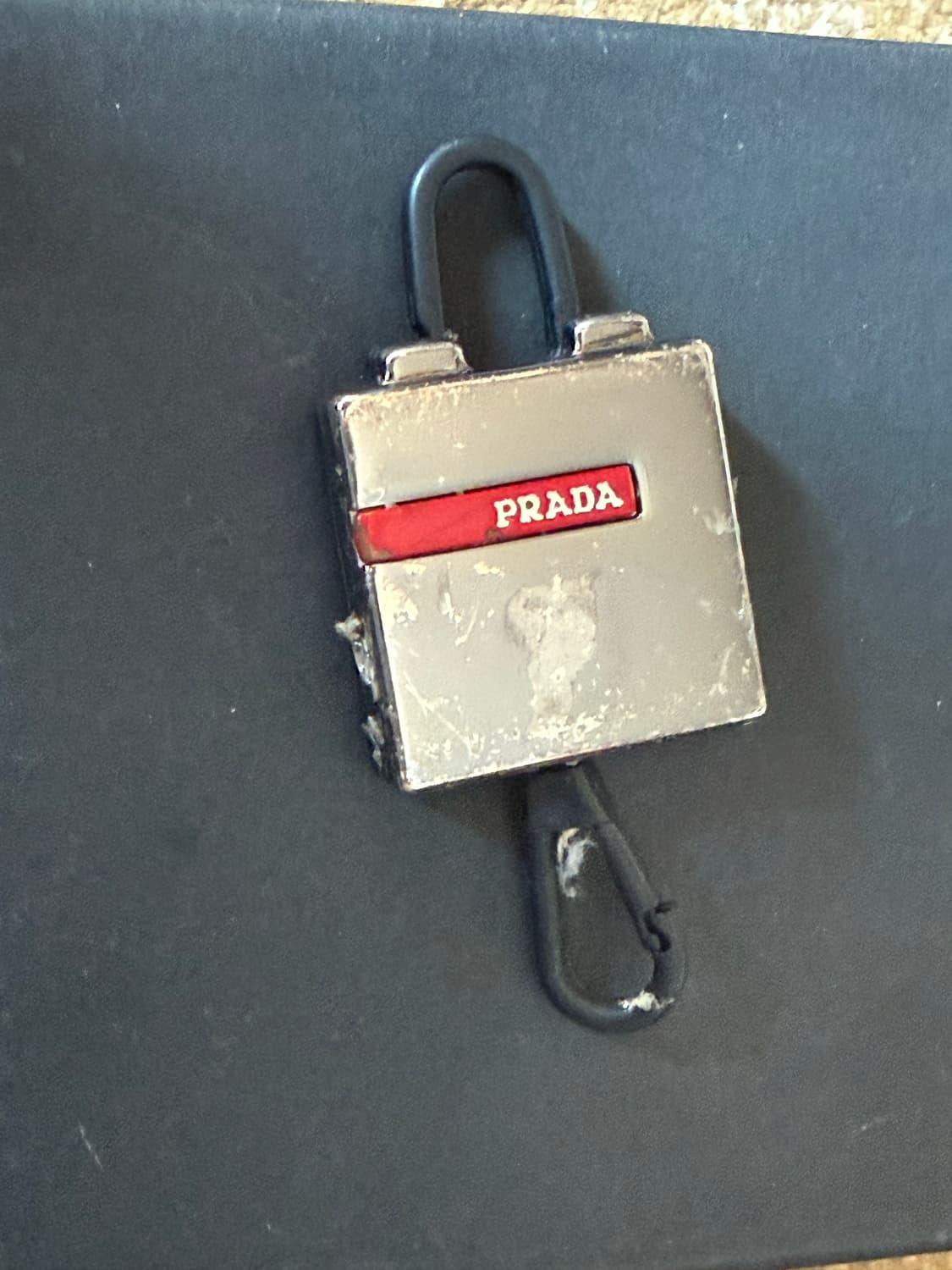 프라다 열쇠고리 상품이미지2