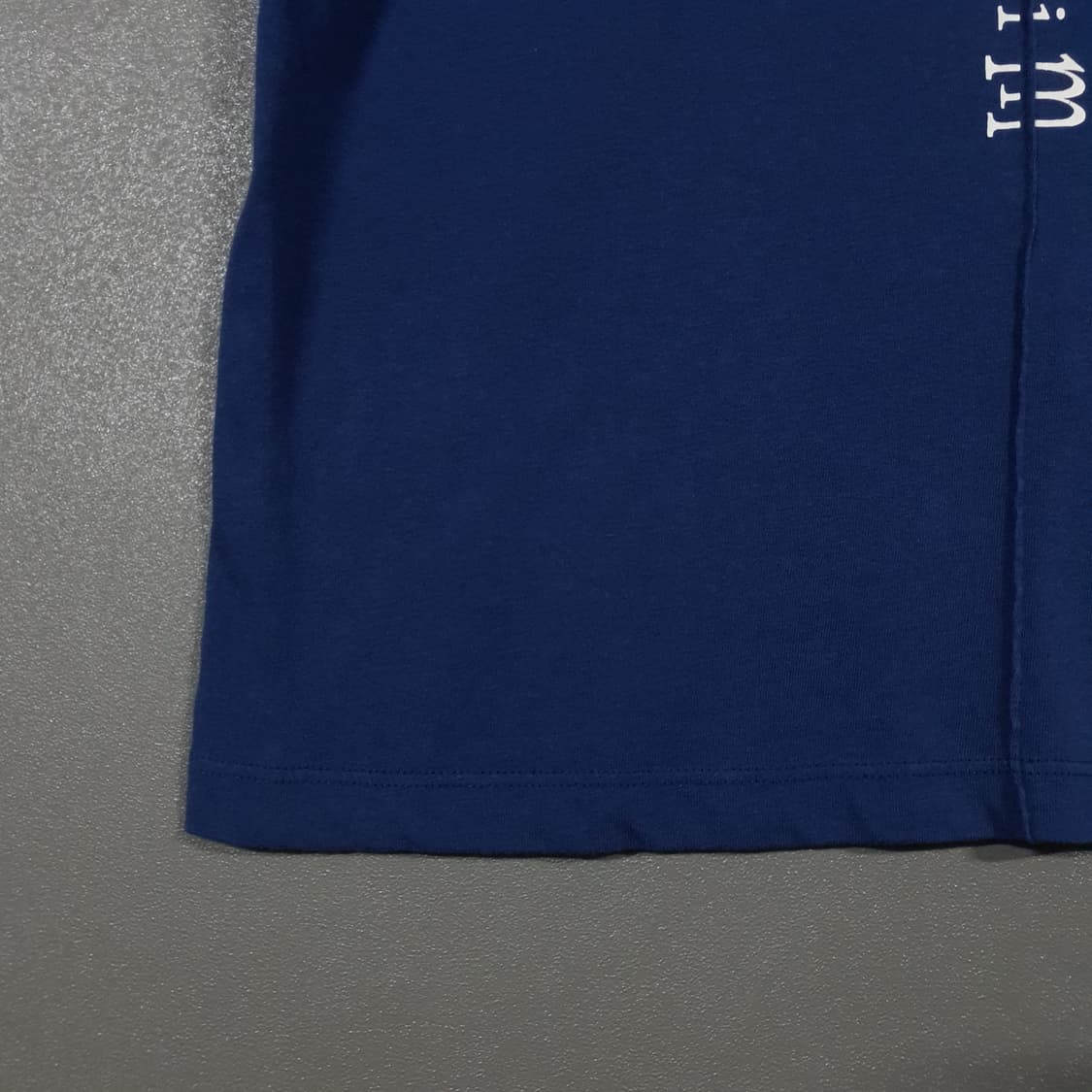 여성 F) 마뗑킴 핀턱 크롭탑 네이비 라운드 반팔 티셔츠 상품이미지4