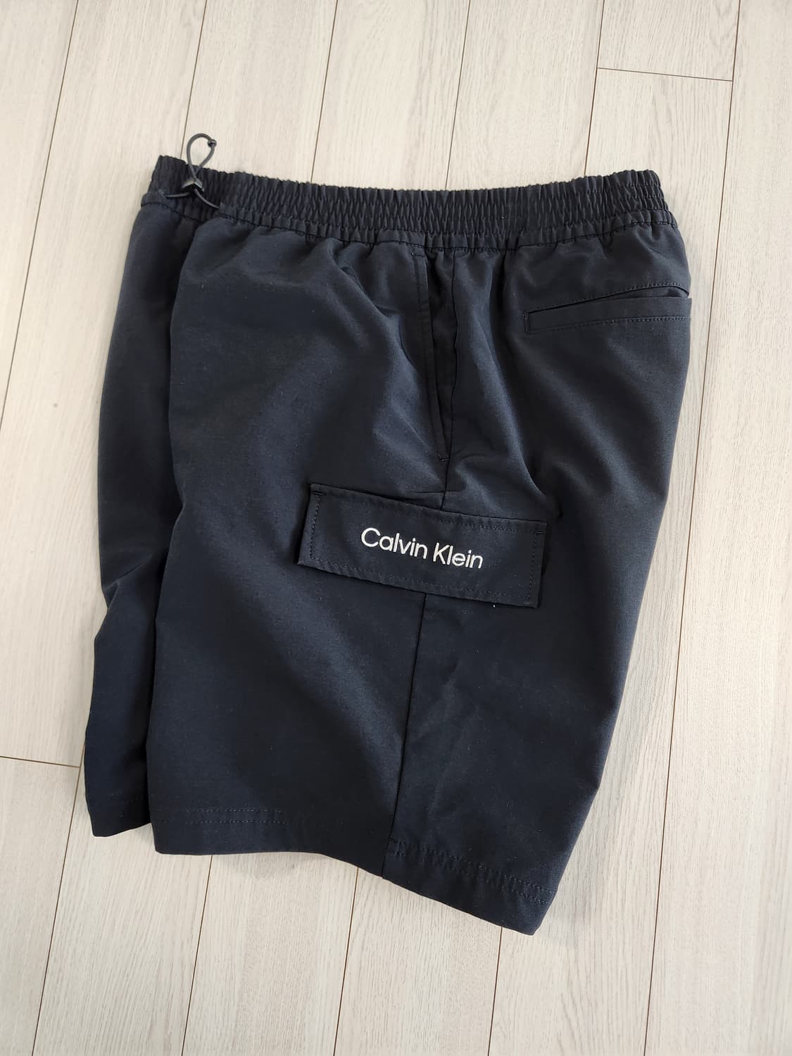 새상품급)캘빈클라인 우븐 반바지 사이즈m

여러 중고사이트에도 같이 판매 상품이미지2