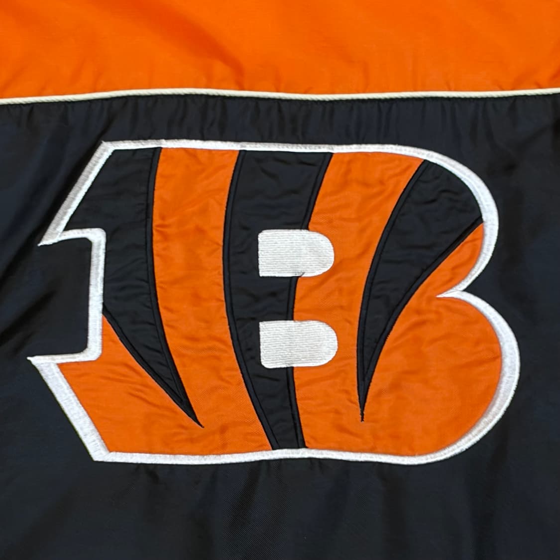 90s 미국 빈티지 NFL 뱅갈스 패딩점퍼  상품이미지3