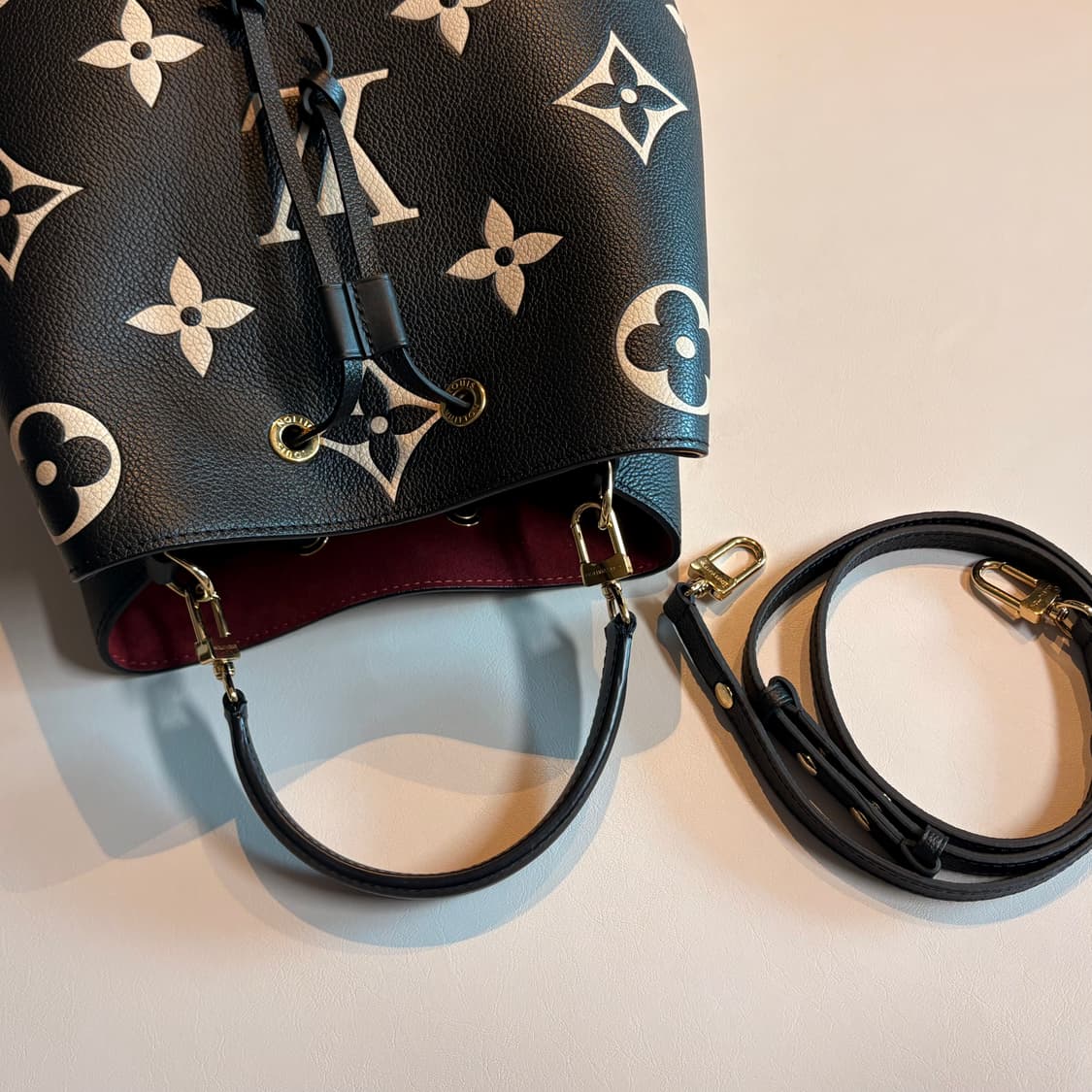 [거의 새상품] 루이비통 네오노에 MM 앙프렝뜨 블랙 상품이미지5