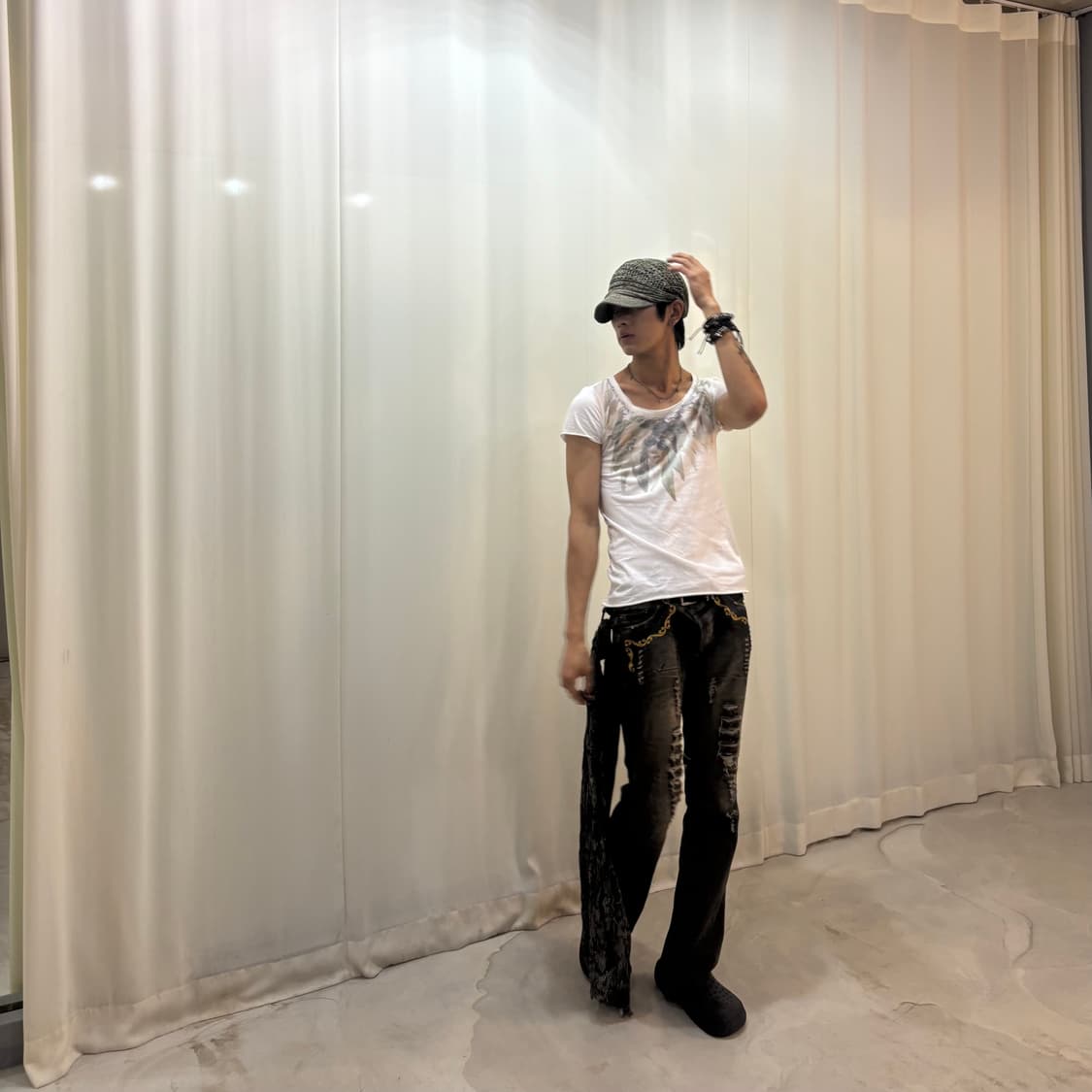 “G.O.A” 00’s Mood Feathers Print Tee 상품이미지3