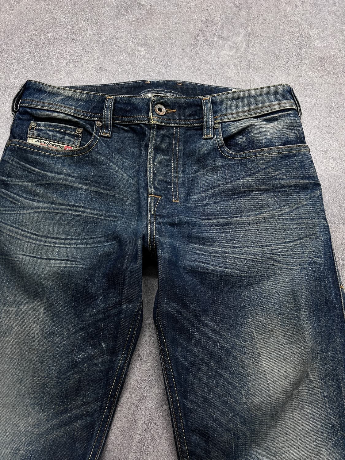 디젤 자티니 하드 페이딩 데님 상품이미지3