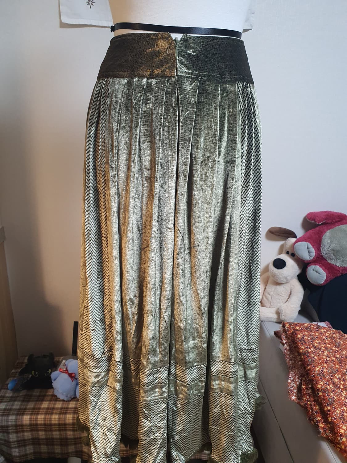 [히피룩] 연두빛 롱 플리츠 스커트 상품이미지4