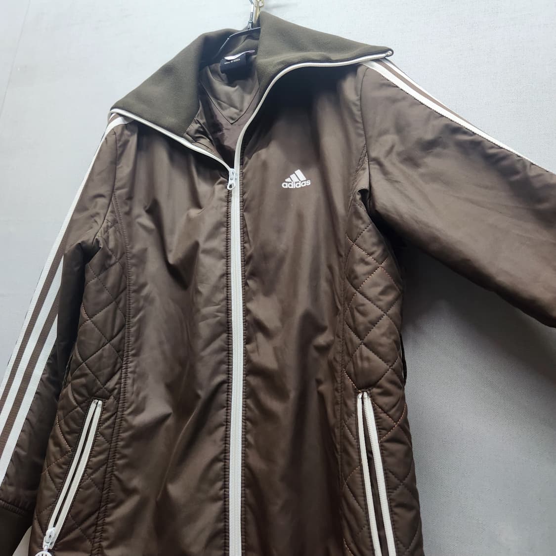 아디다스 로고 삼선 롱 누빔 패딩 투웨이 자켓 95(M) 상품이미지2