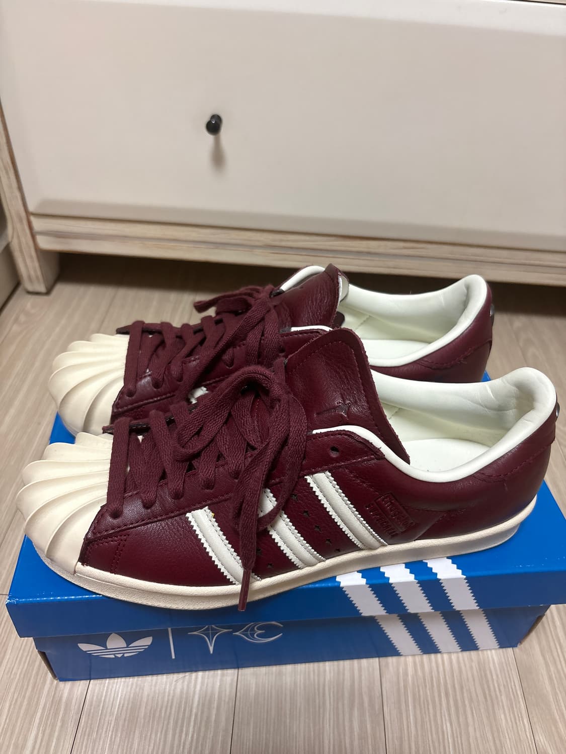 떠그클럽 아디다스 버건디 265 상품이미지1