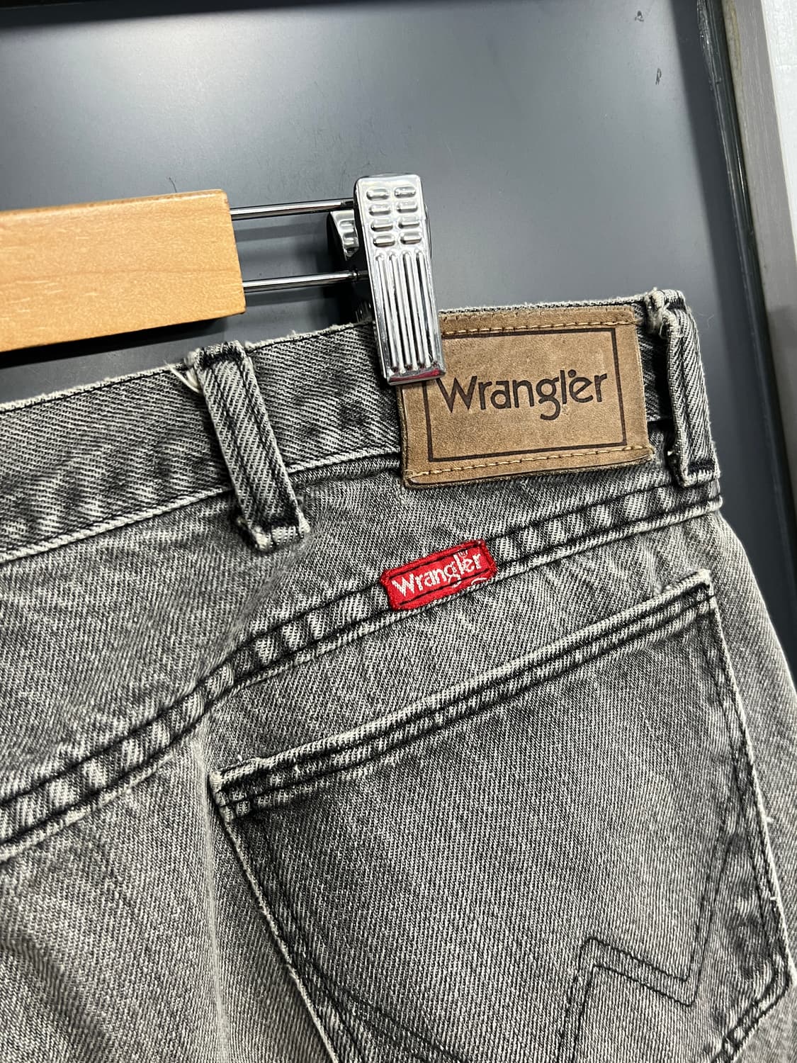 Wrangier 랭글러 레귤러핏 워시드 데님 팬츠 상품이미지2