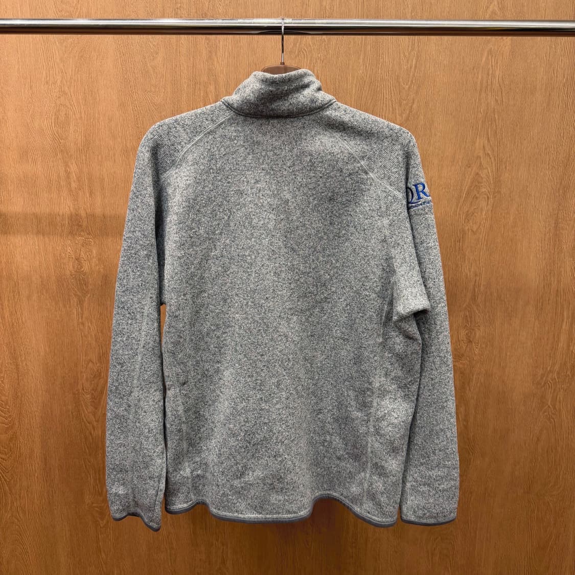 파타고니아 하이넥 신칠라 플리스 집업 지퍼 포켓 디테일 레귤러핏 그레이 상품이미지3