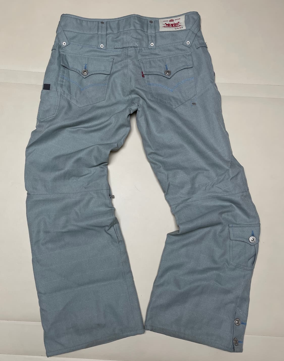 Levi's X 686 콜라보 한정판 스노우보드 팬츠 상품이미지2