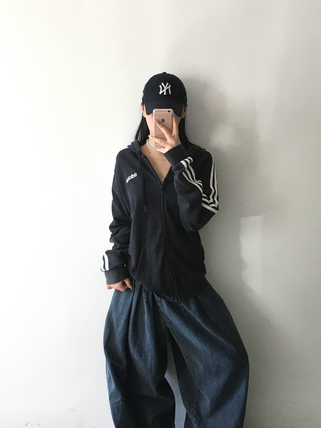 아디다스 레터링 로고 후드집업 상품이미지1