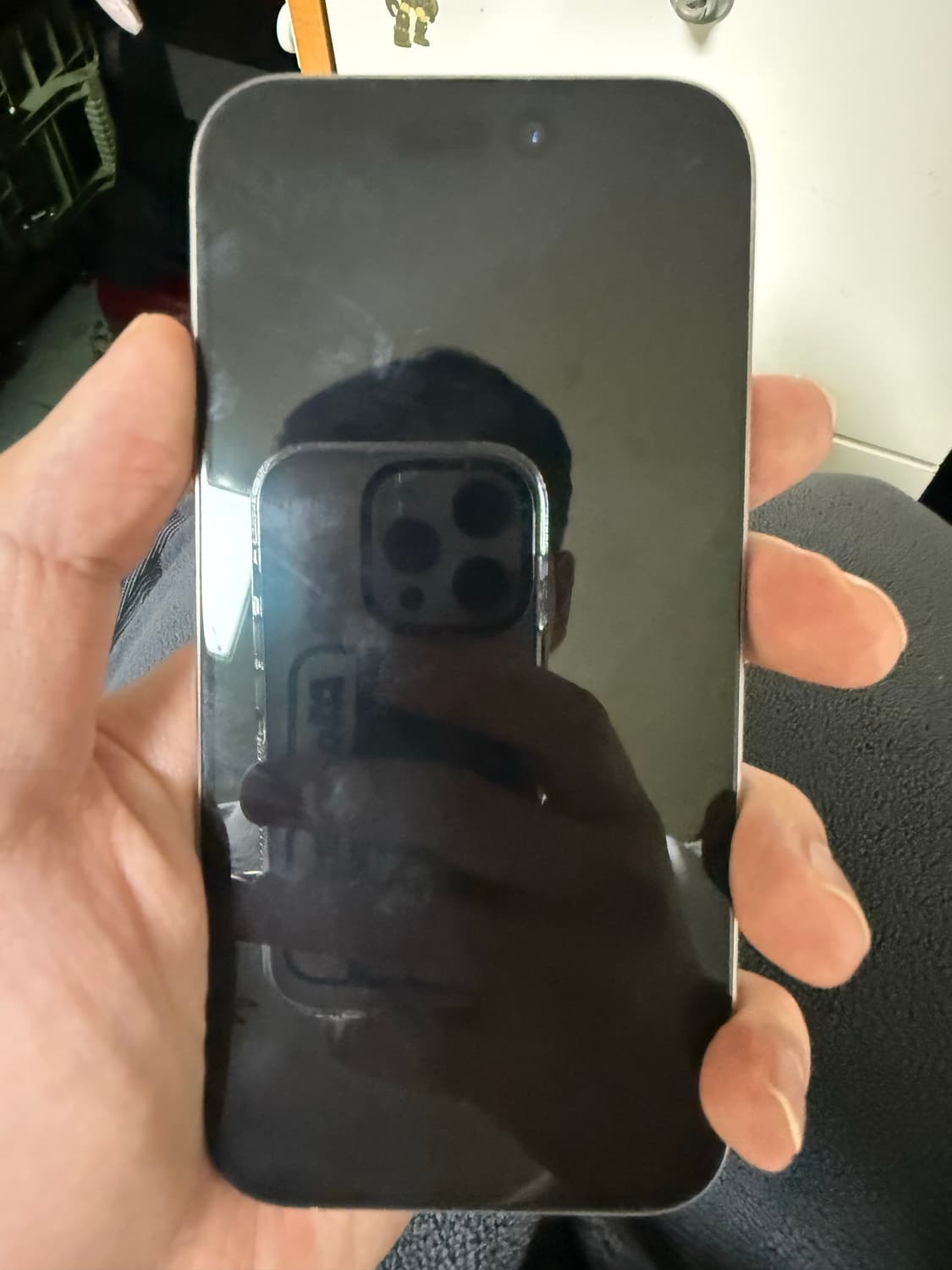 아이폰 15 Pro 내추럴 티타늄 상품이미지6