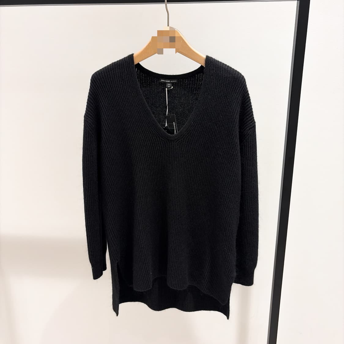 (정품/새상품) 제임스펄스 여성 블랙 V넥 풀오버 니트 상품이미지1
