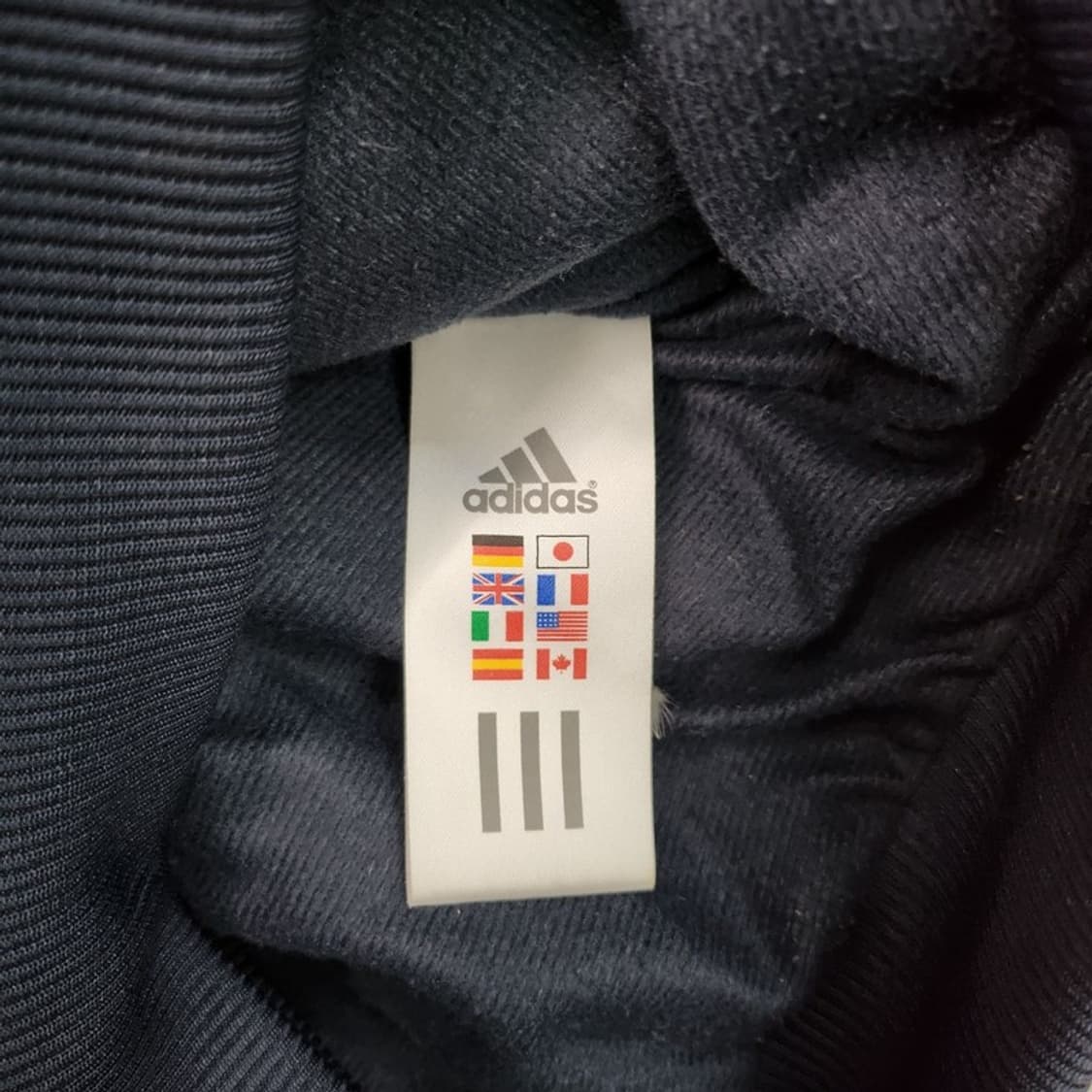 ADIDAS 올드스쿨 패딩  Men 105 상품이미지6