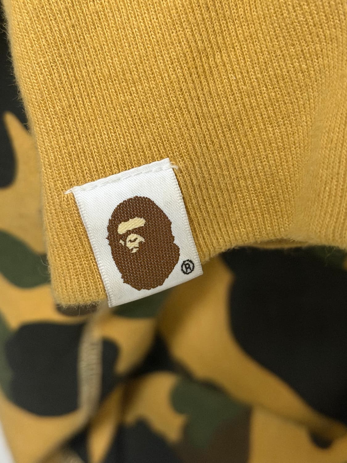 베이프 퍼스트 카모 세퍼레이트 샤크 풀 집 후드 옐로우 상품이미지7