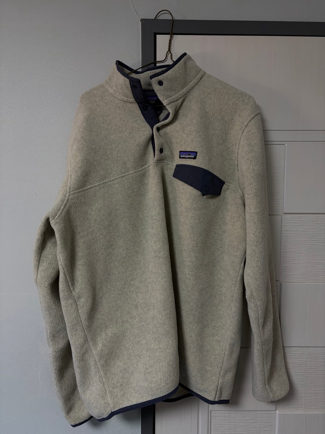 파타고니아 맨즈 라이트웨이트 신칠라 오트밀 L 상품이미지1