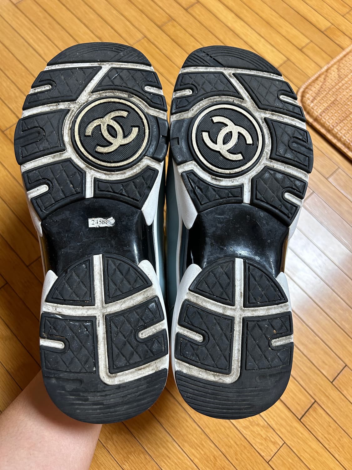 샤넬 스니커즈 상품이미지7